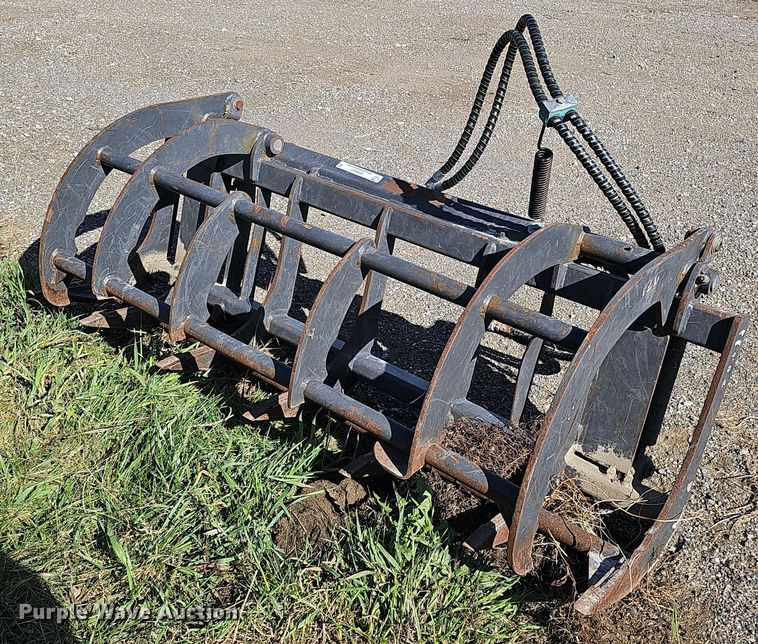 image for item MH9423 Bradco 109983  skid steer root grapple bucket
