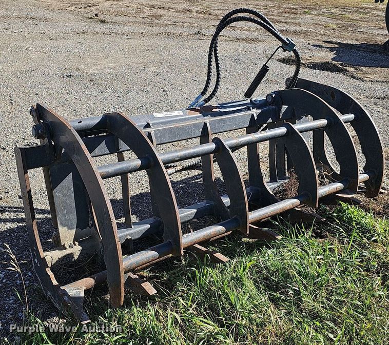 image for item MH9423 Bradco 109983  skid steer root grapple bucket