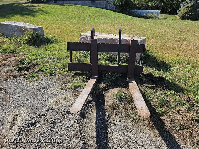 image for item MH9424 Caterpillar H64020014  wheel loader forks