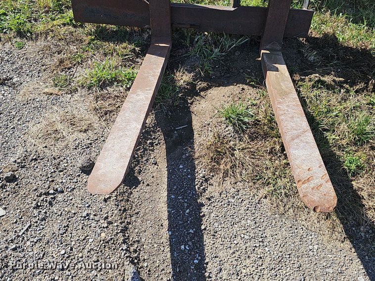 image for item MH9424 Caterpillar H64020014  wheel loader forks