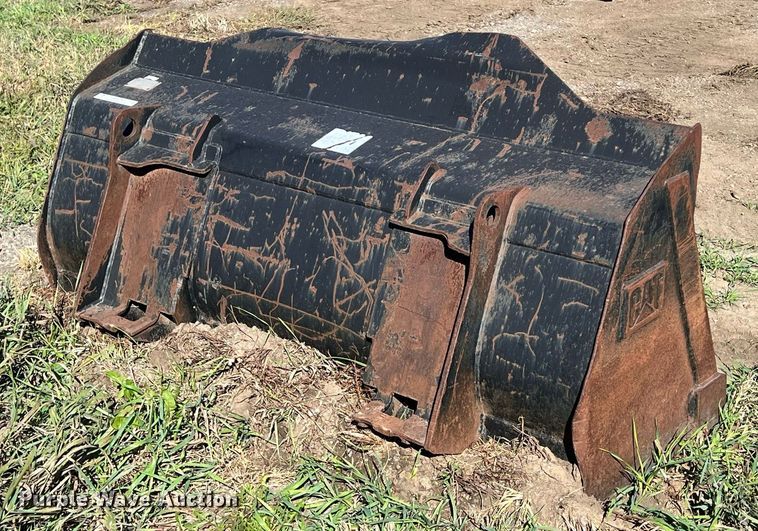 image for item MH9426 Caterpillar  70" W skid steer bucket
