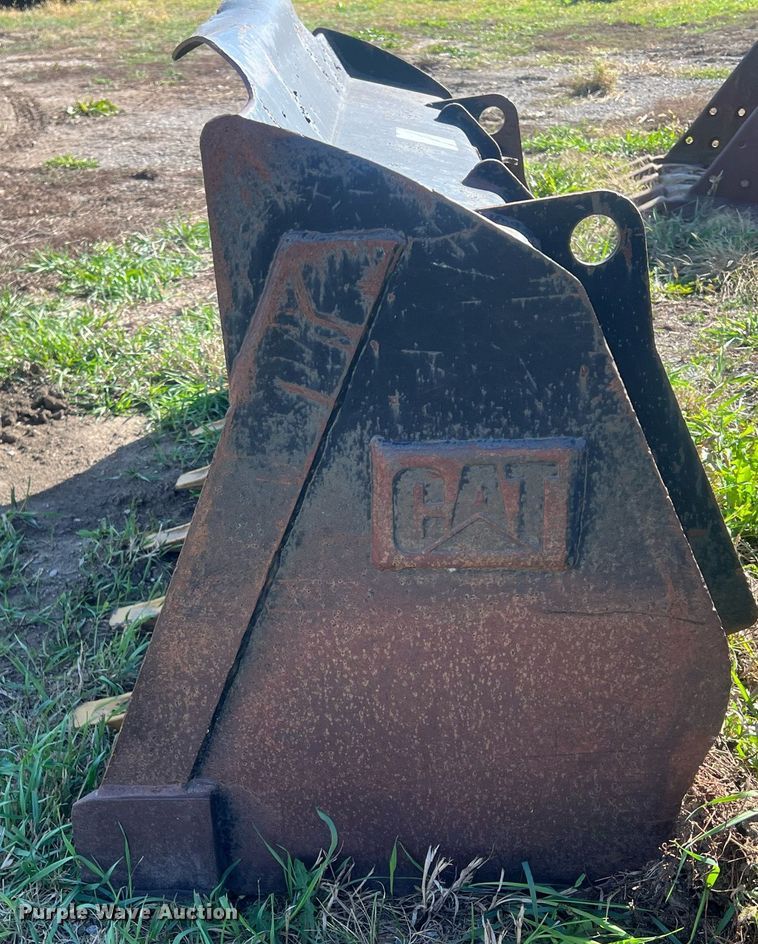 image for item MH9426 Caterpillar  70" W skid steer bucket