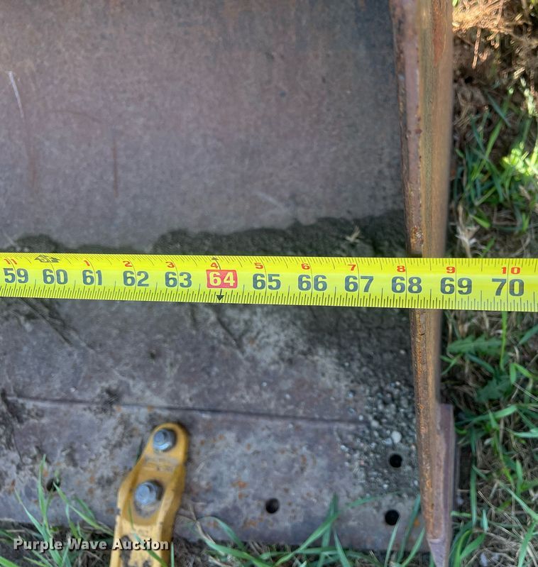 image for item MH9426 Caterpillar  70" W skid steer bucket