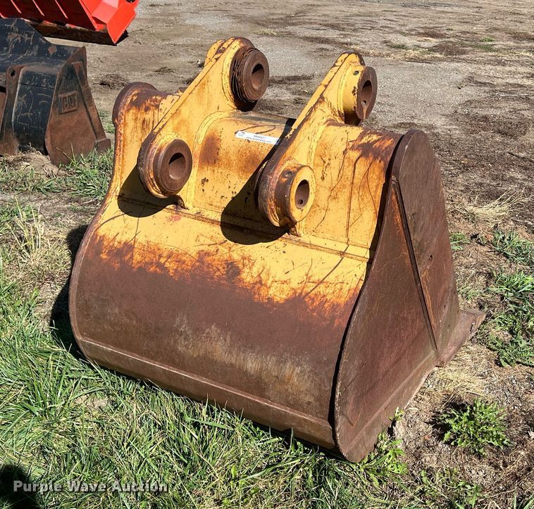 image for item MH9427 Caterpillar  42" W excavator bucket