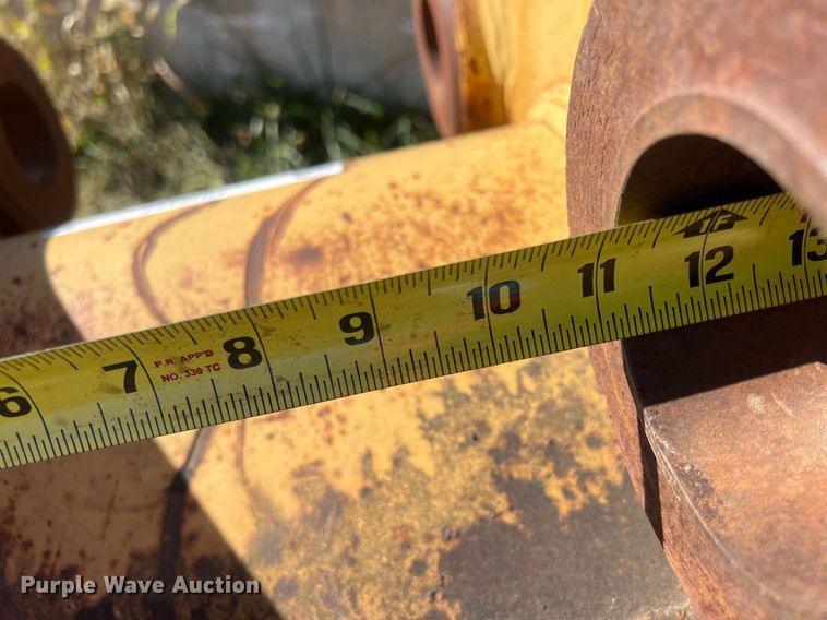 image for item MH9427 Caterpillar  42" W excavator bucket