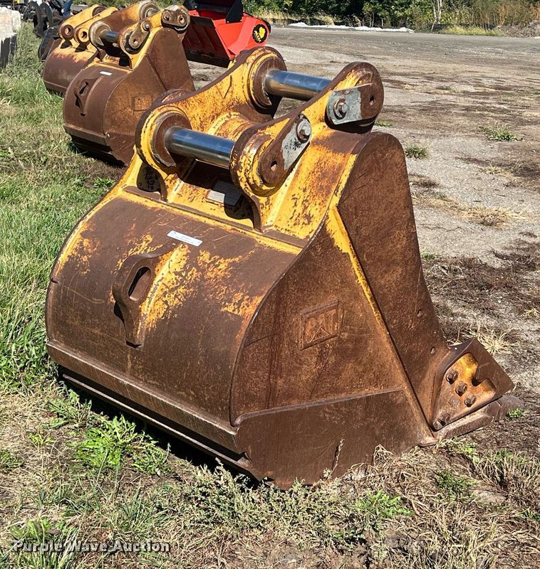 image for item MH9429 Caterpillar  42" W excavator bucket