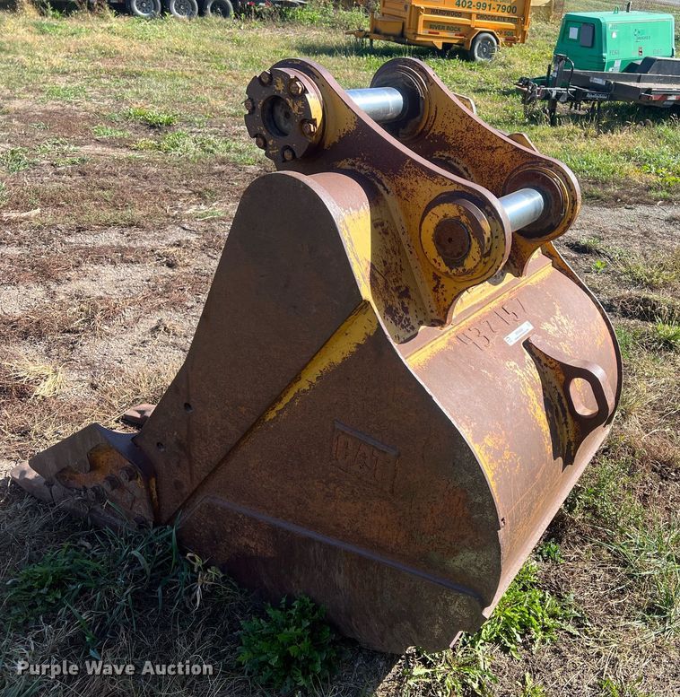 image for item MH9429 Caterpillar  42" W excavator bucket
