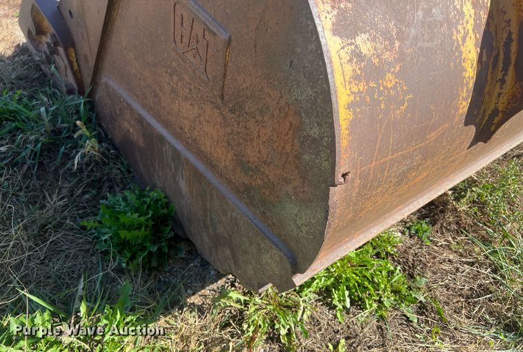 image for item MH9429 Caterpillar  42" W excavator bucket