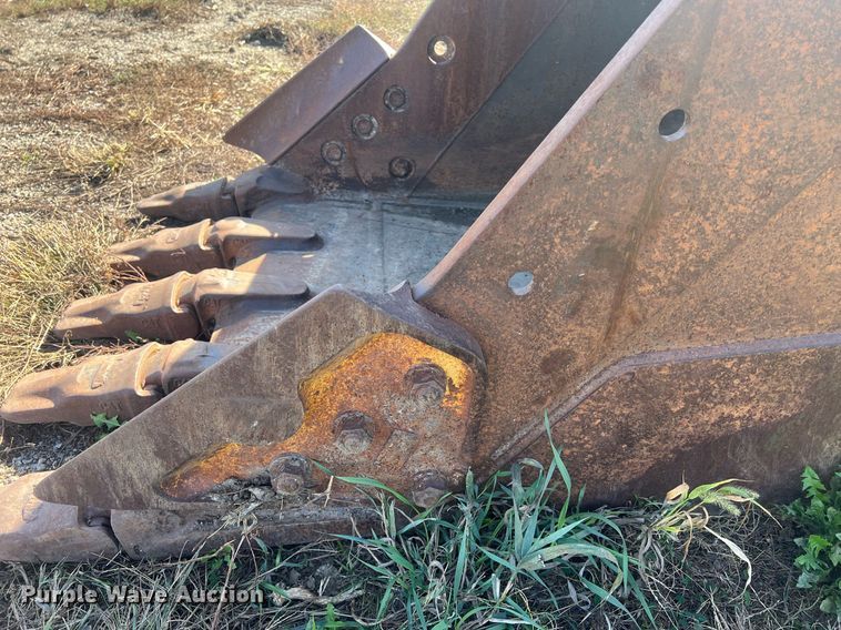 image for item MH9429 Caterpillar  42" W excavator bucket