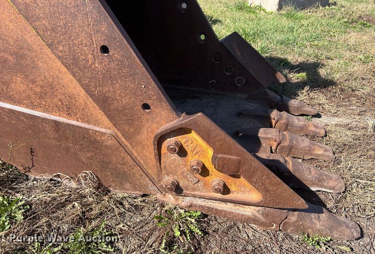 image for item MH9429 Caterpillar  42" W excavator bucket