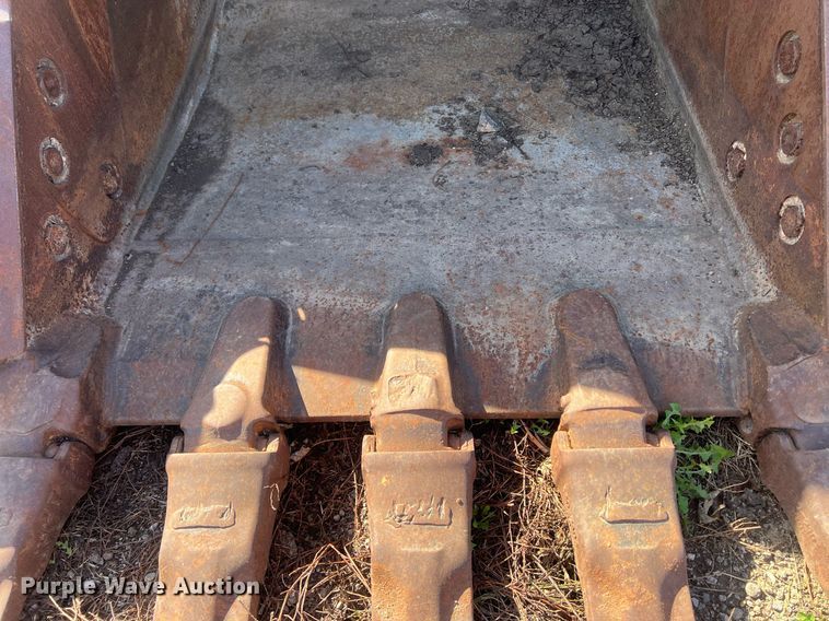 image for item MH9429 Caterpillar  42" W excavator bucket