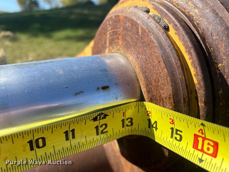 image for item MH9429 Caterpillar  42" W excavator bucket