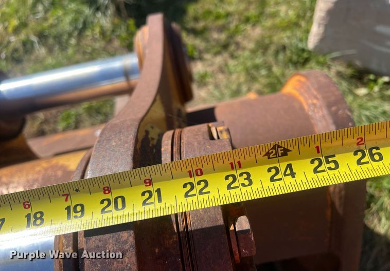 image for item MH9429 Caterpillar  42" W excavator bucket