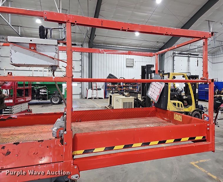 image for item MH9478 2016 Skyjack 4626  scissor lift