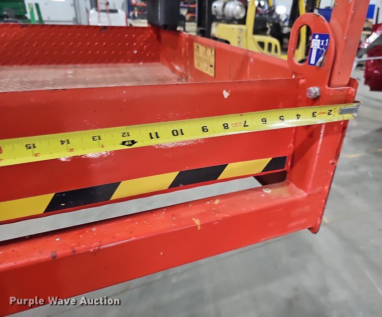 image for item MH9478 2016 Skyjack 4626  scissor lift