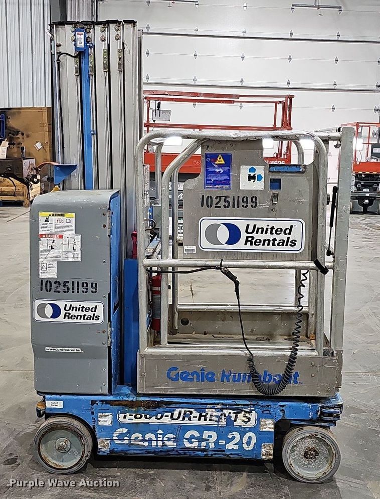 image for item MH9480 2014 Genie GR-20  vertical lift