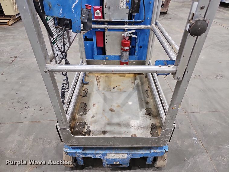 image for item MH9480 2014 Genie GR-20  vertical lift