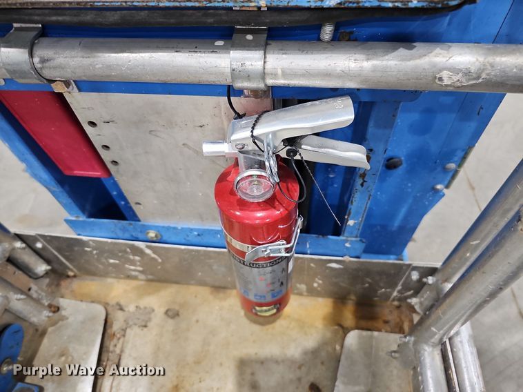 image for item MH9480 2014 Genie GR-20  vertical lift