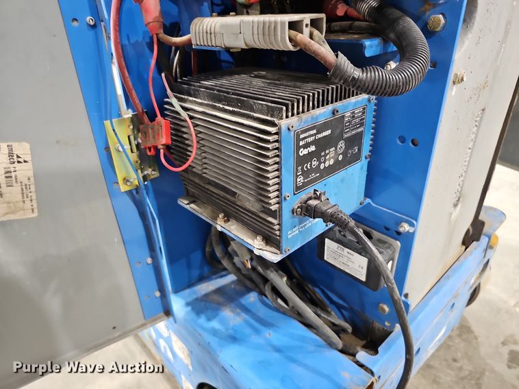 image for item MH9480 2014 Genie GR-20  vertical lift