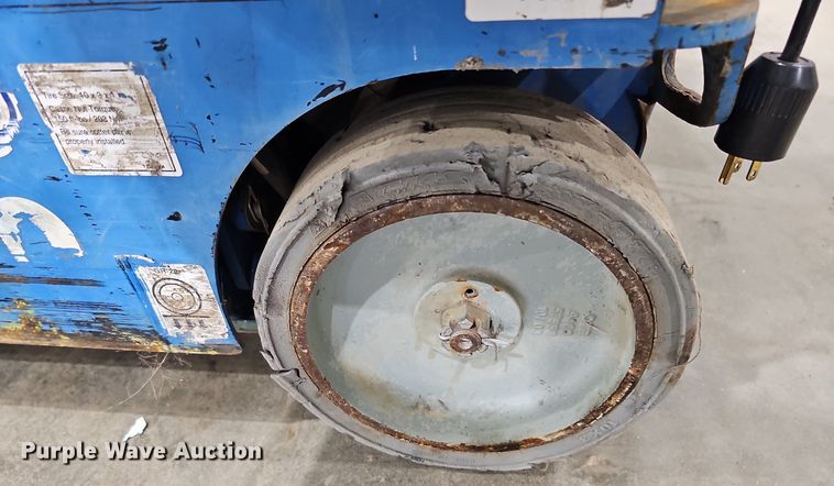 image for item MH9480 2014 Genie GR-20  vertical lift