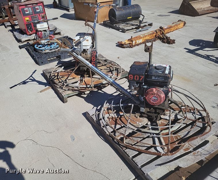 image for item MI9800 (3) concrete trowels