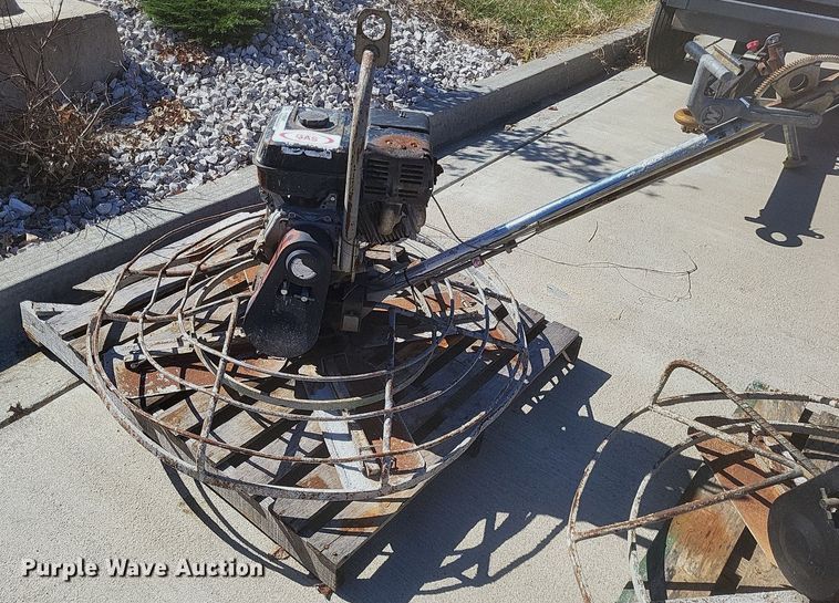 image for item MI9800 (3) concrete trowels