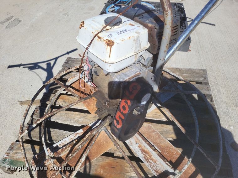 image for item MI9800 (3) concrete trowels