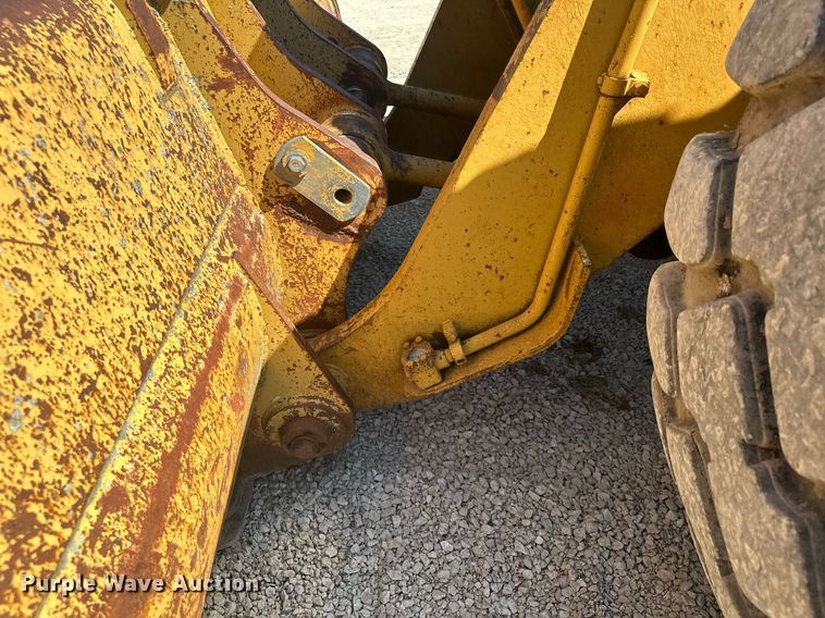 image for item MQ9317 1982 Caterpillar 980C  wheel loader