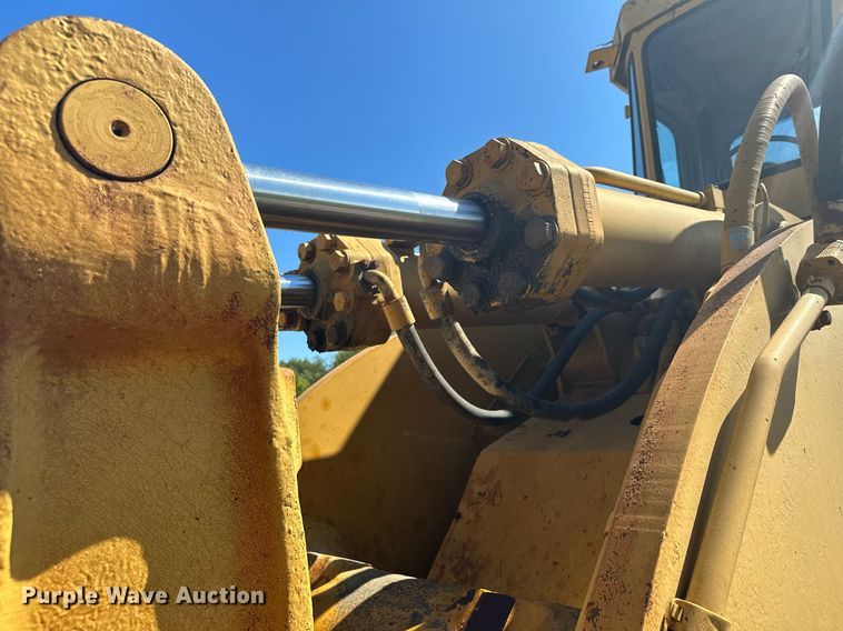 image for item MQ9317 1982 Caterpillar 980C  wheel loader