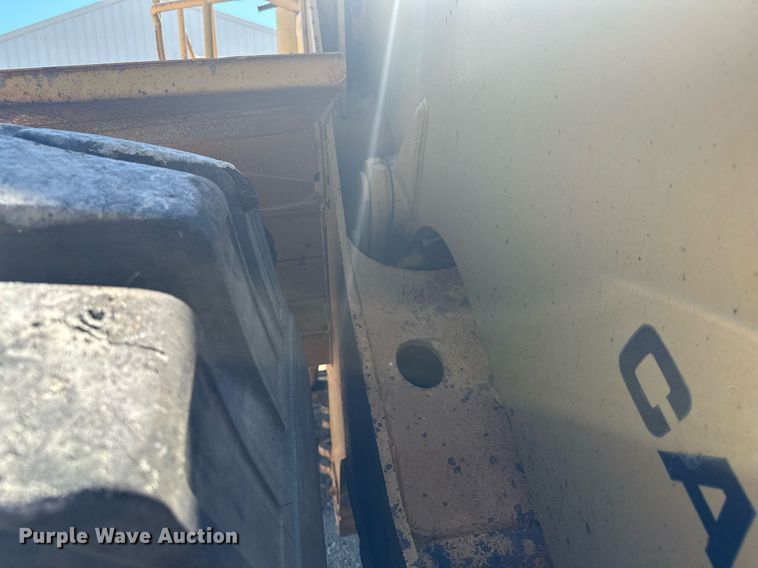 image for item MQ9317 1982 Caterpillar 980C  wheel loader