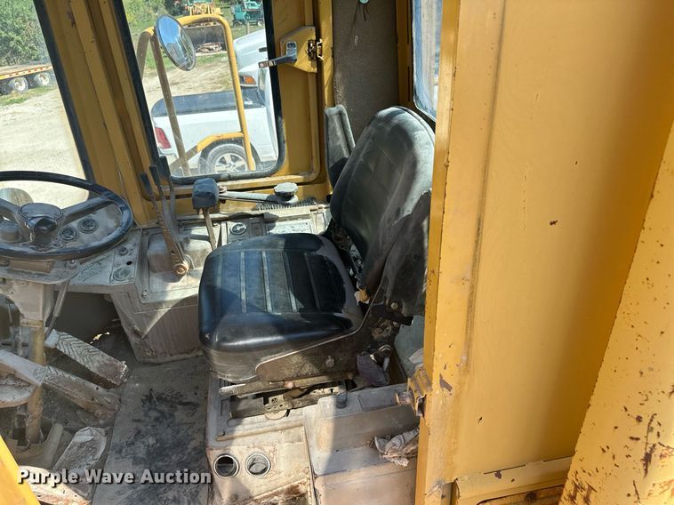 image for item MQ9317 1982 Caterpillar 980C  wheel loader