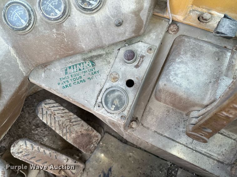 image for item MQ9317 1982 Caterpillar 980C  wheel loader