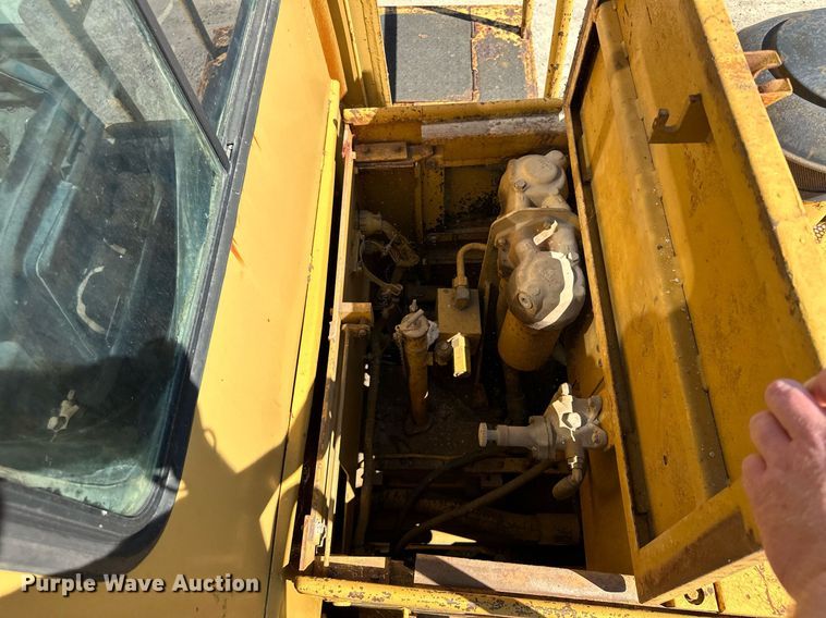 image for item MQ9317 1982 Caterpillar 980C  wheel loader