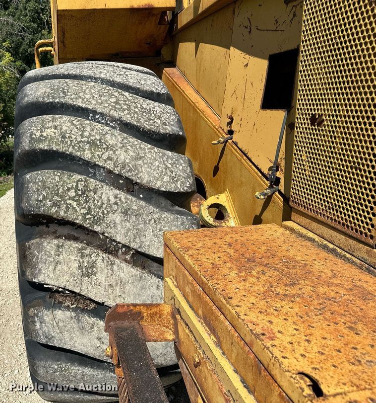 image for item MQ9317 1982 Caterpillar 980C  wheel loader