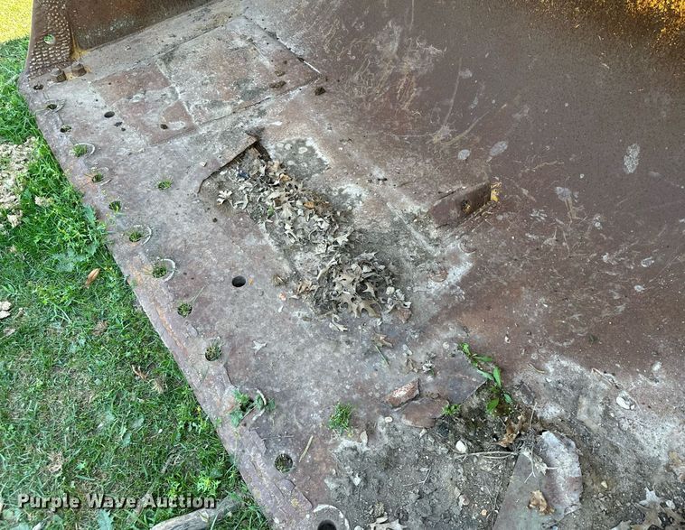 image for item MQ9320 132" W wheel loader bucket