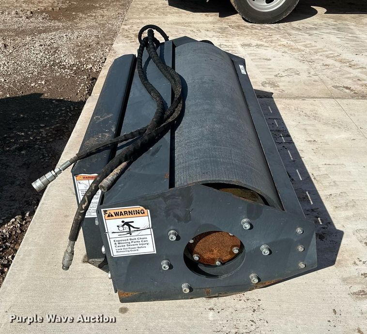 image for item MQ9440 Wolverine  60" W skid steer vibratory roller