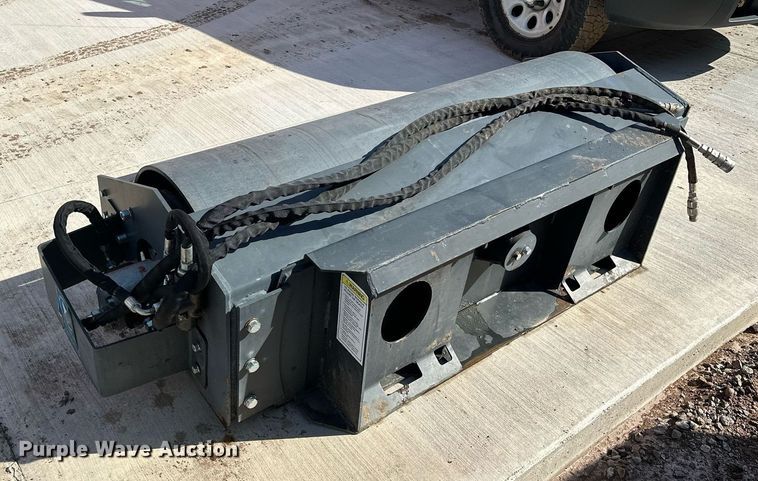 image for item MQ9440 Wolverine  60" W skid steer vibratory roller