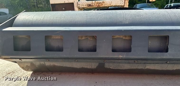 image for item MQ9440 Wolverine  60" W skid steer vibratory roller