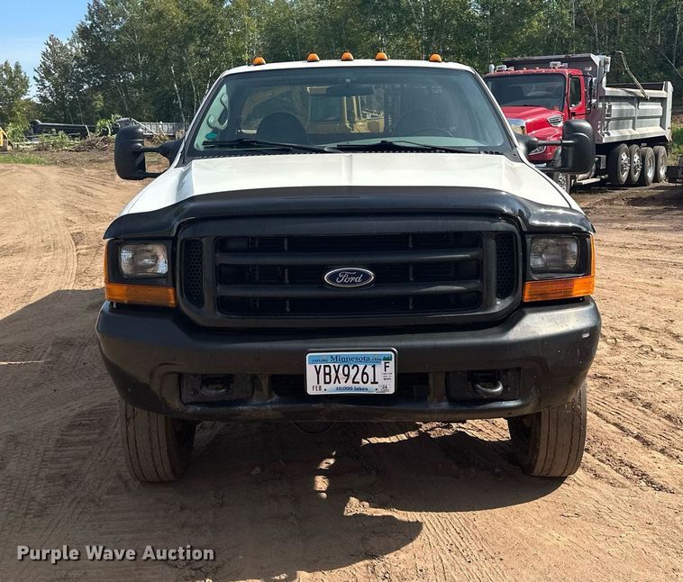 image for item MQ9441 2000 Ford F450 Super Duty  utility / service truck