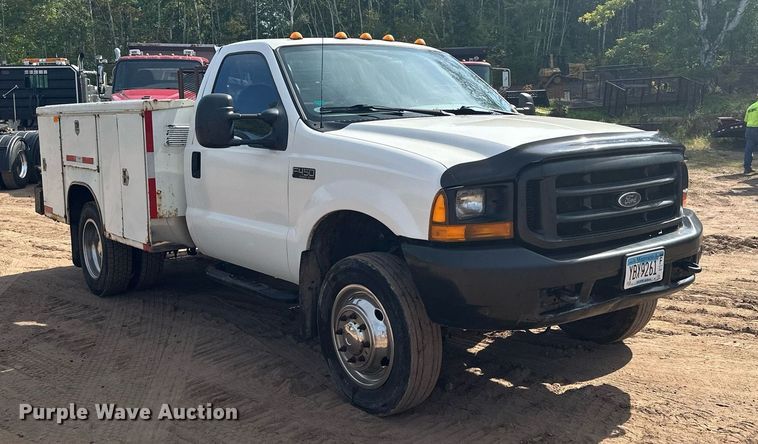 image for item MQ9441 2000 Ford F450 Super Duty  utility / service truck