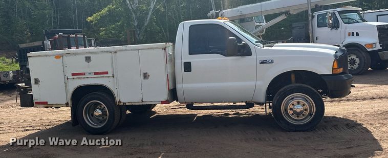 image for item MQ9441 2000 Ford F450 Super Duty  utility / service truck