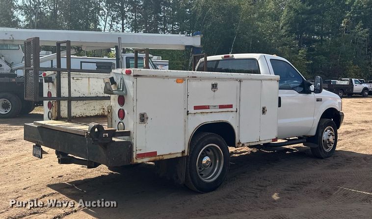 image for item MQ9441 2000 Ford F450 Super Duty  utility / service truck