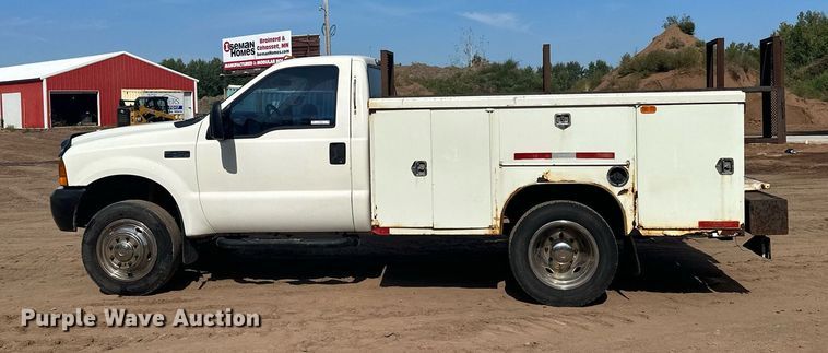 image for item MQ9441 2000 Ford F450 Super Duty  utility / service truck