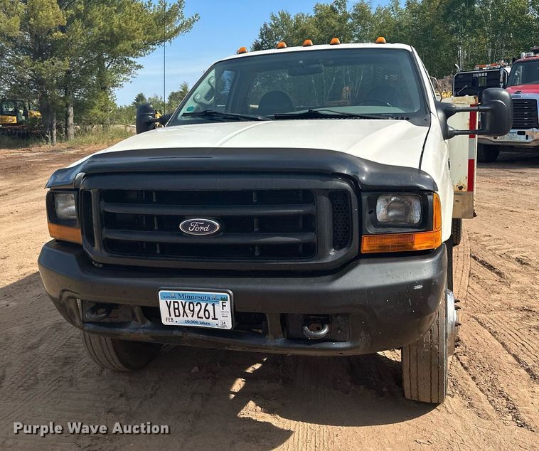 image for item MQ9441 2000 Ford F450 Super Duty  utility / service truck