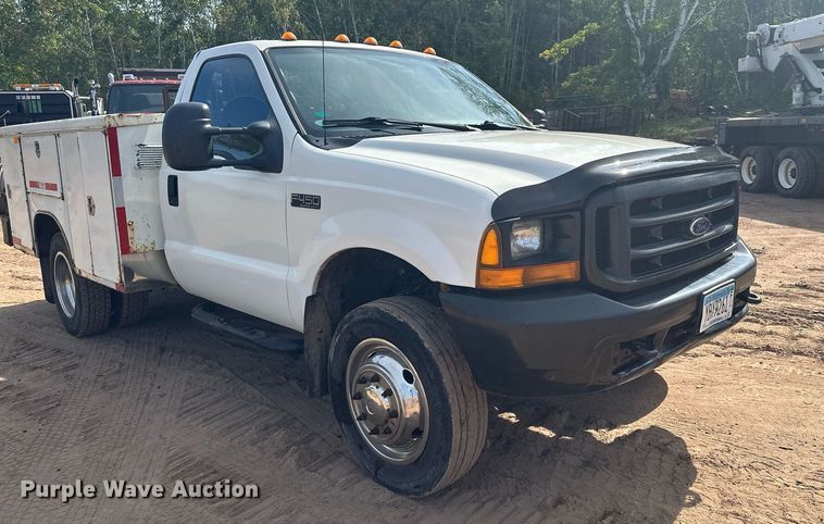 image for item MQ9441 2000 Ford F450 Super Duty  utility / service truck
