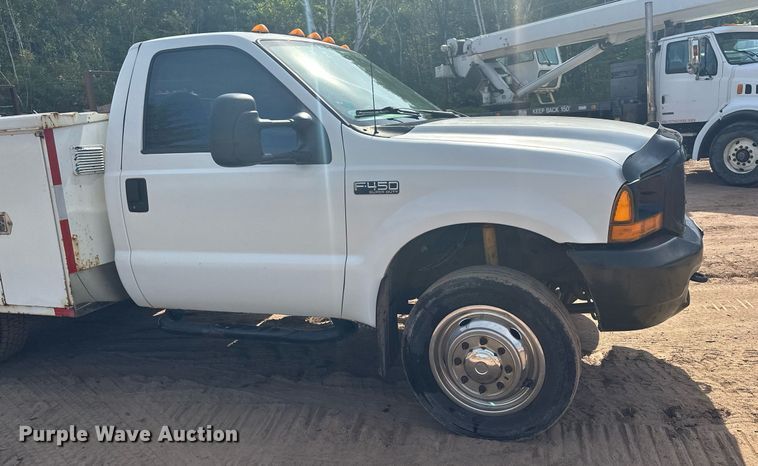image for item MQ9441 2000 Ford F450 Super Duty  utility / service truck