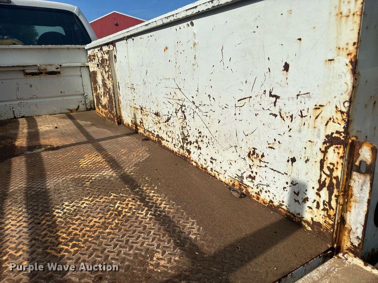 image for item MQ9441 2000 Ford F450 Super Duty  utility / service truck