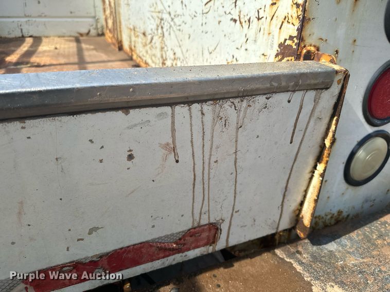 image for item MQ9441 2000 Ford F450 Super Duty  utility / service truck