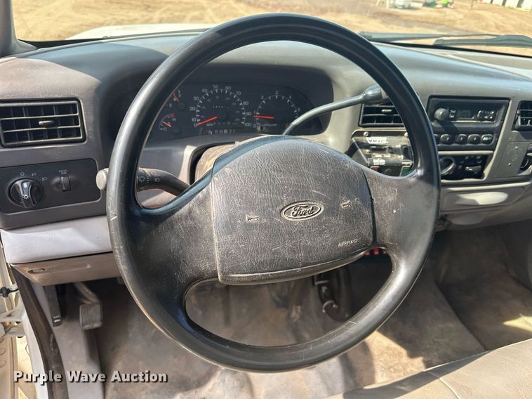 image for item MQ9441 2000 Ford F450 Super Duty  utility / service truck