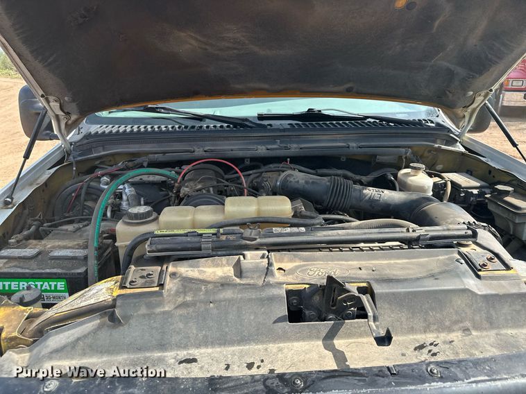 image for item MQ9441 2000 Ford F450 Super Duty  utility / service truck